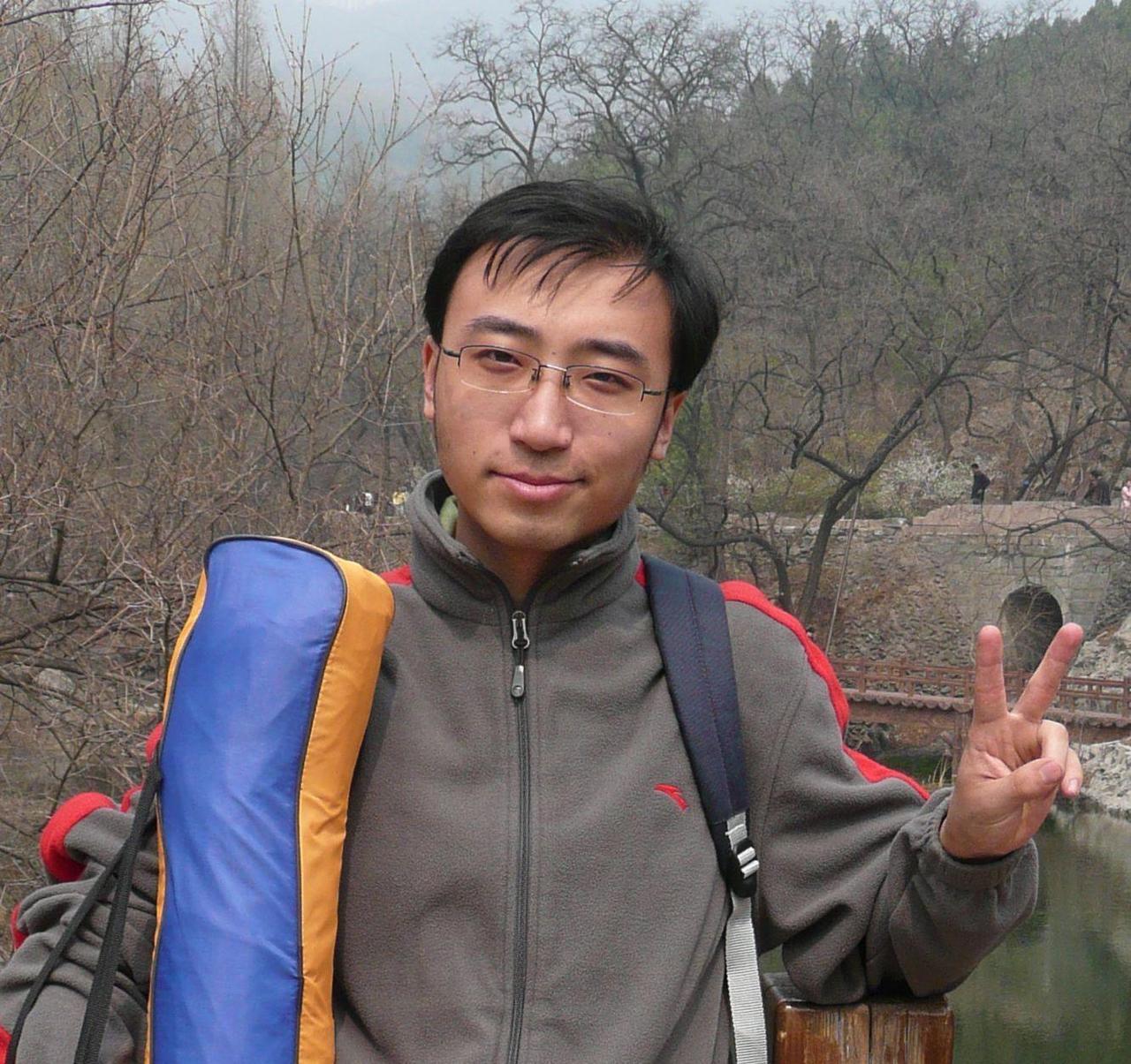 清华北大“双料学霸”李永乐在北京求职时，屡屡碰壁，外企不要他，世界500强也不要