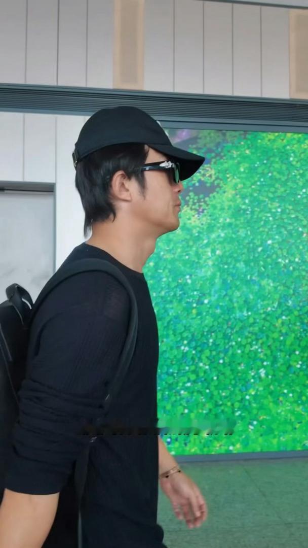 李泽锋给站姐买苹果18pm最宠粉的一集 ​​​