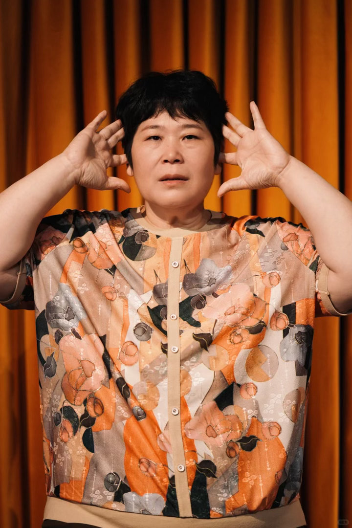 房主任给闺蜜交一年房租 成年人的童话就是还有一个真心帮你的朋友！！！ 