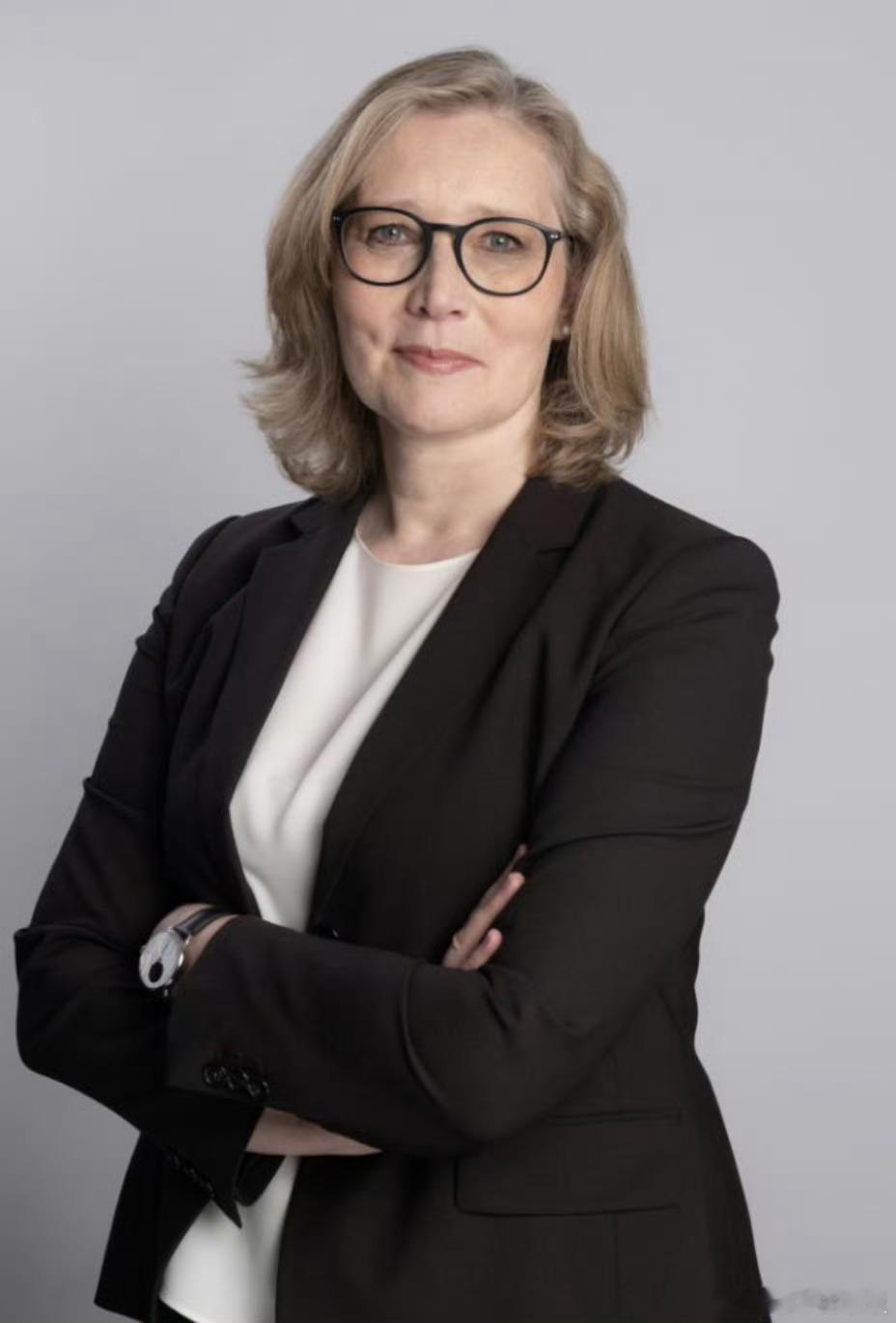 华晨宝马将换帅华晨宝马迎来第一任女CEO 华晨宝马汽车有限公司董事会宣布重要人事