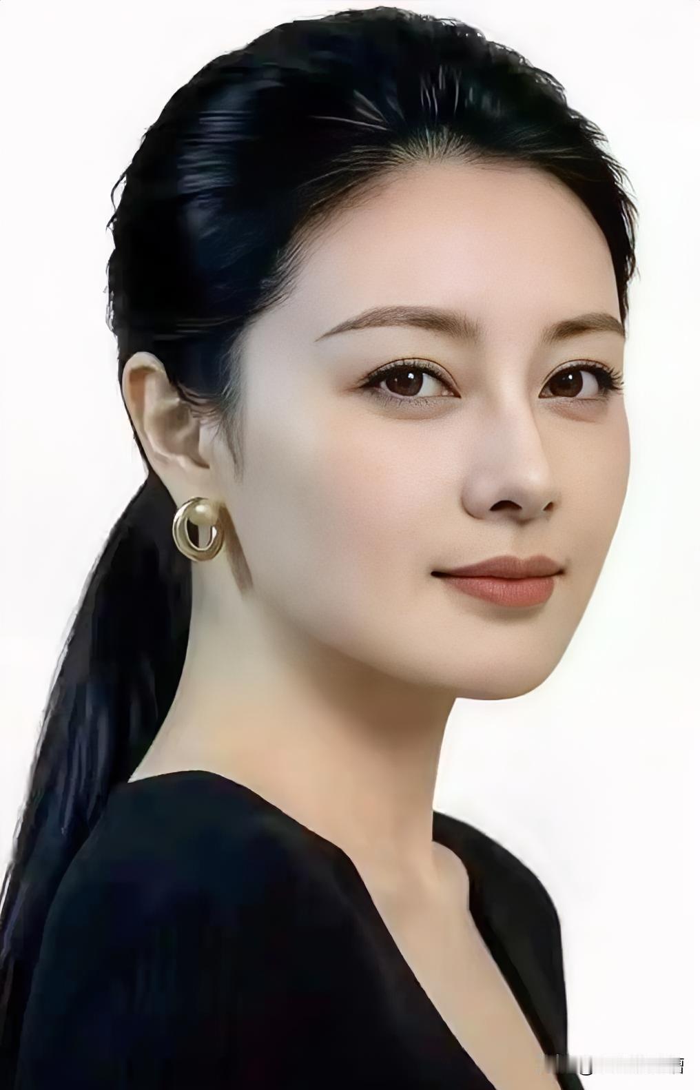 中年女性，成熟美丽！
是否是你的审美要求？气质中年女性 自然优雅中年 中年女人身