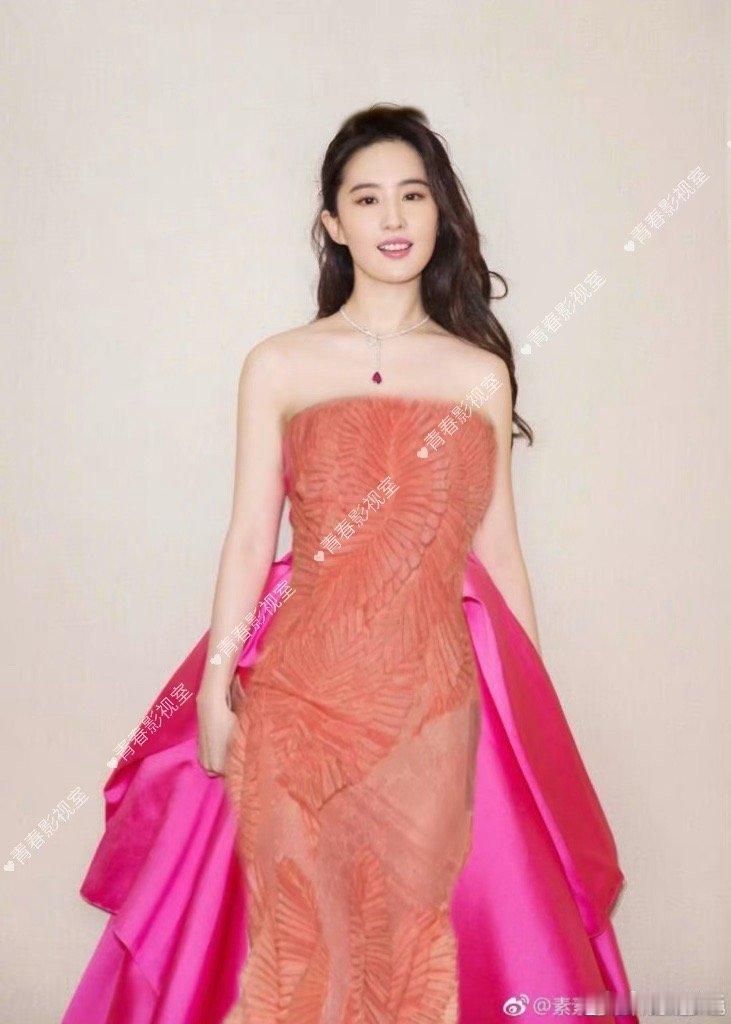 Tony Ward 这条橘红定制，梦一个刘亦菲or刘诗诗 ​​​