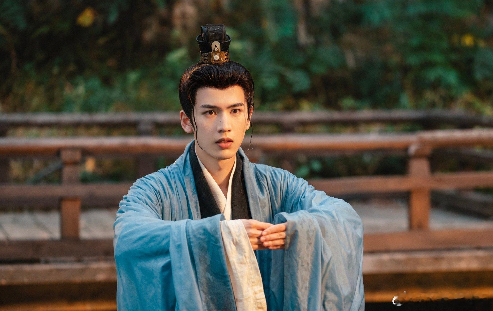 #张凌赫裴文宣嘴欠但不难哄#张凌赫确实是有点好哄在身上的，尤其是对于此次的人物角