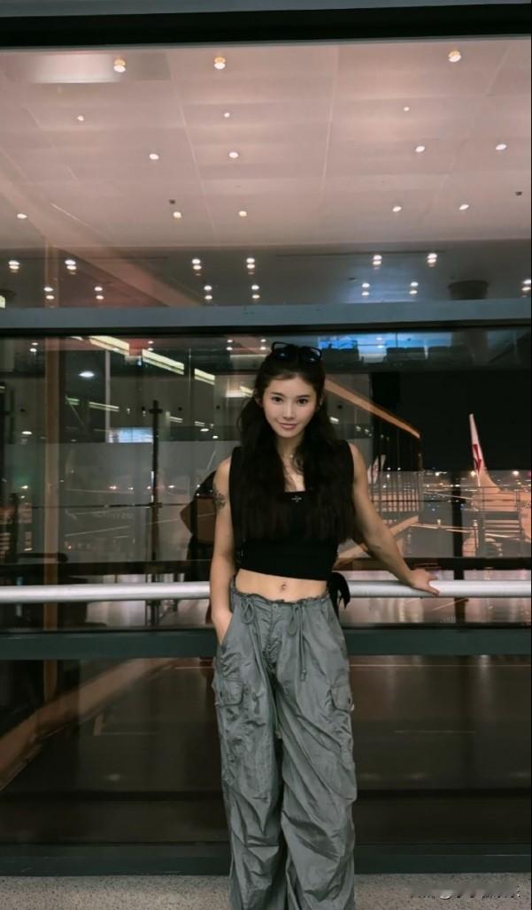 28岁还能甜酷炸街？吴艳妮直接把少女感拉满！谁说运动员不能又美又飒？

这姐太狠