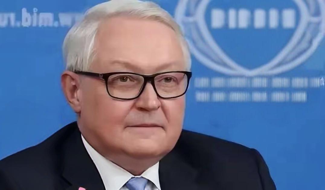 俄罗斯突然放话，要和北约、欧盟签互不侵犯条约，看着是让步，实则是打了四年仗、能源