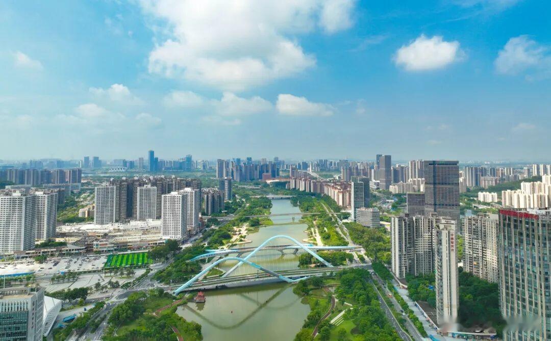 近日，广州市南沙区“一试三证”技能人才评价体系迎来重要扩展——养老护理员项目正式