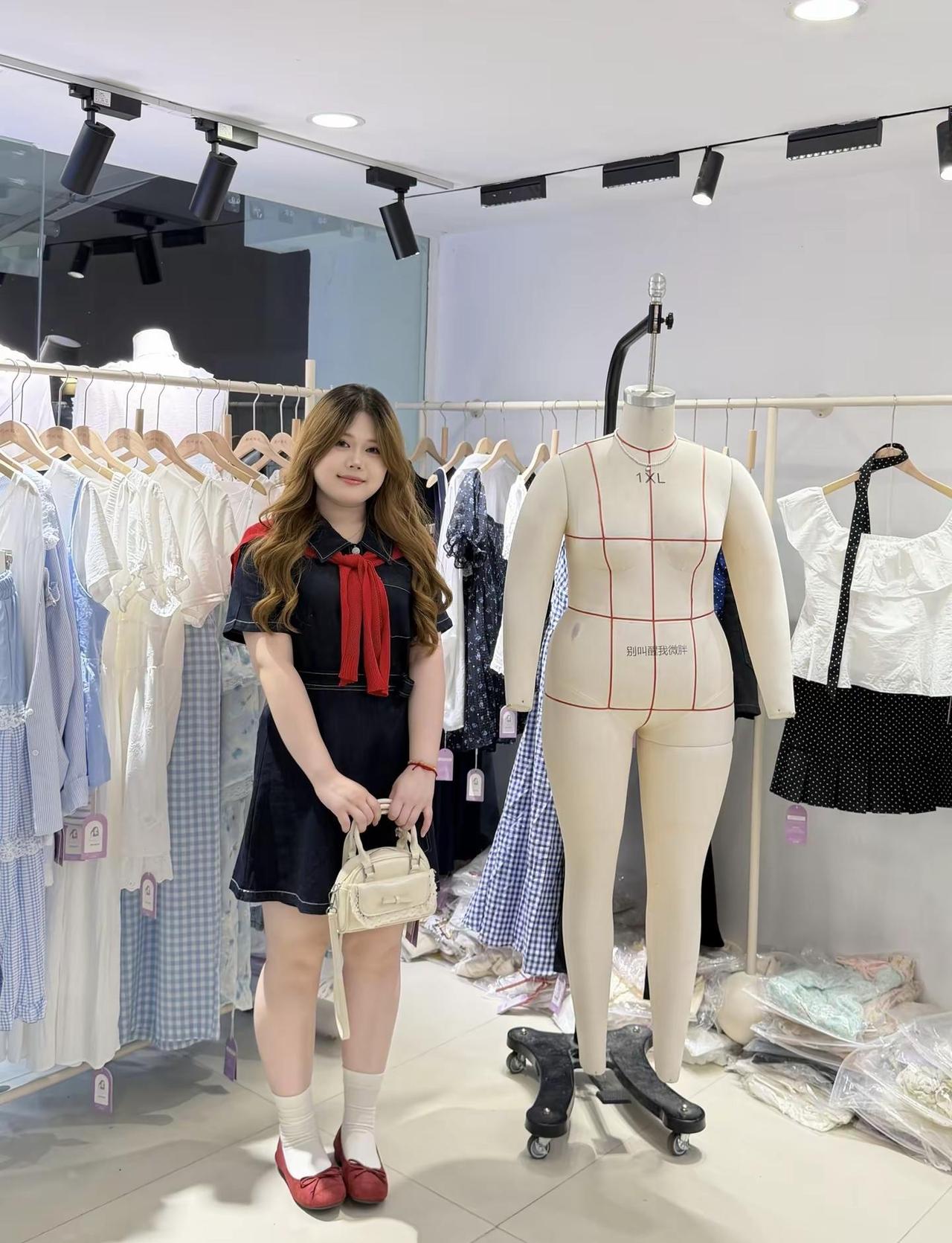 160斤 不必迎合标准 你本就是标准✨ 广州探店 别叫醒我微胖店 实装女体店 肉