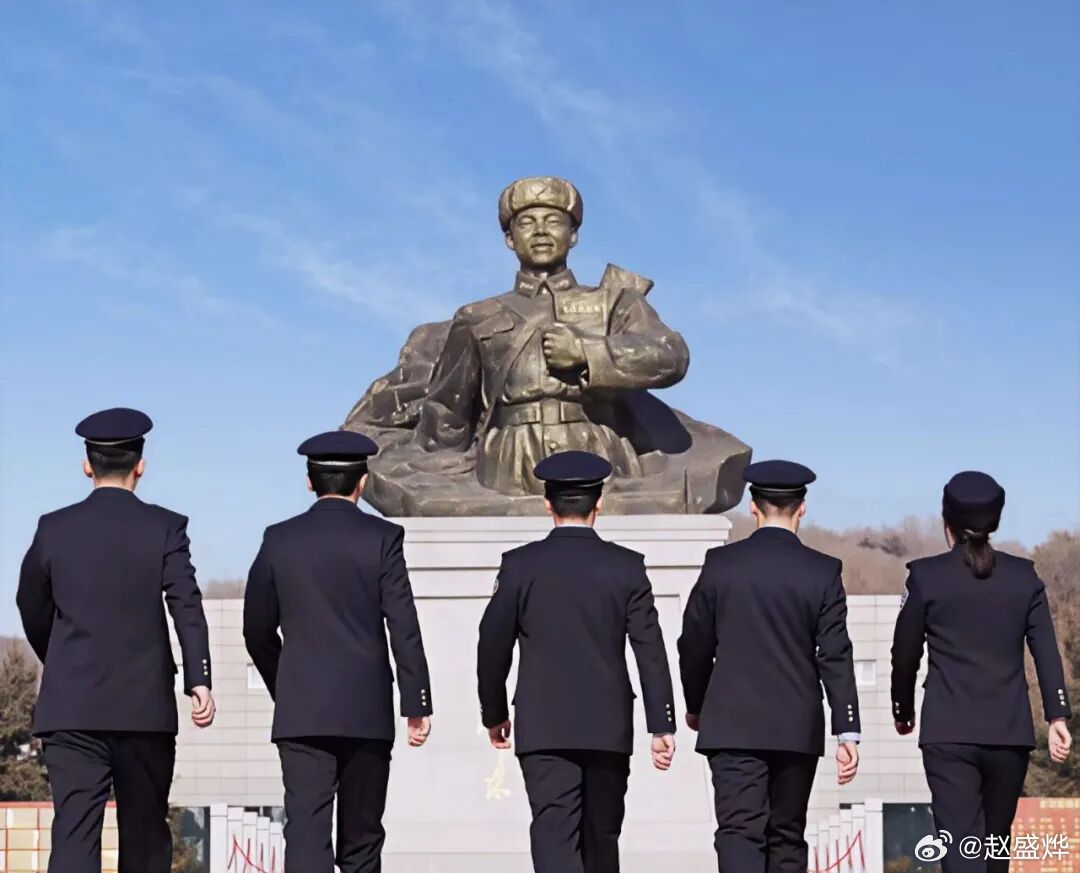 雷锋精神在隐蔽战线绽放时代光芒今天是第63个“学雷锋纪念日”。雷锋，一个温暖几代