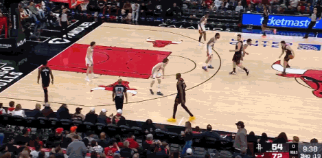 申京假动作！！ 