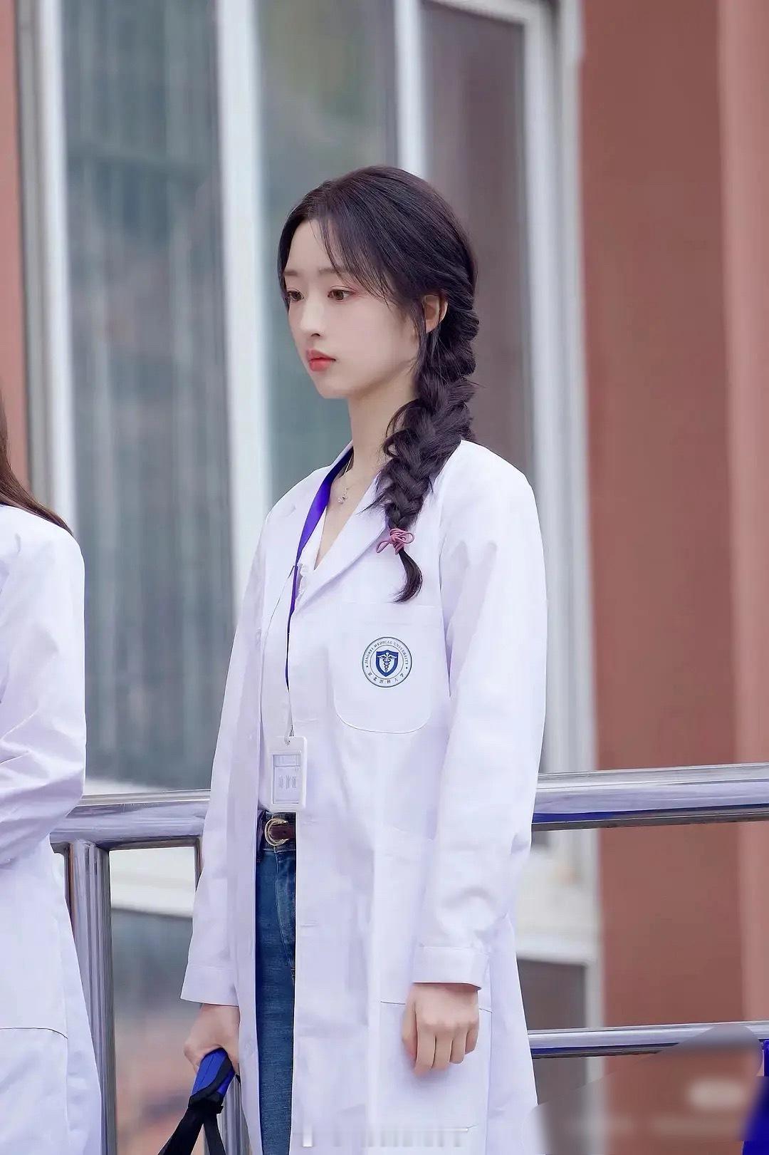 王星越、邓恩熙《告白》今天又有路透了，看起来好一点吗？ 