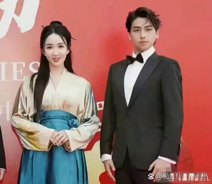 以前嘲笑金莎眼光差，如今娄艺潇恋情曝光，对比明显。 ​​​