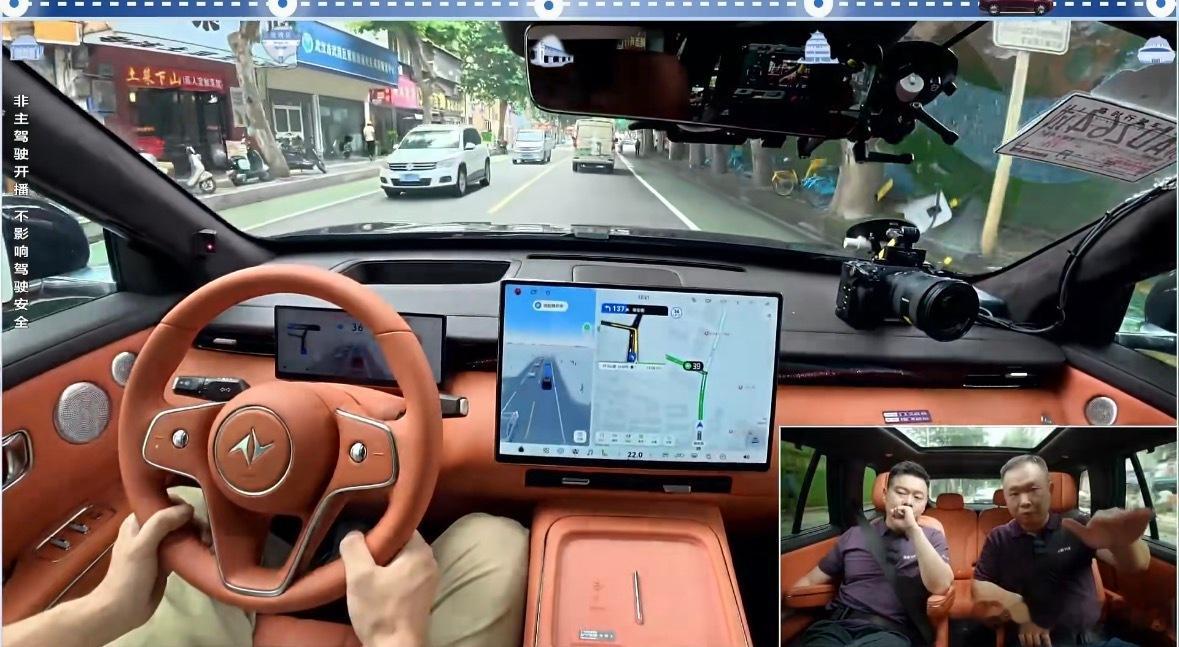 浸式体验赛级武汉人的一天!全程解锁武汉黄金实测路线，串联东风车谷、玫瑰街市井、长