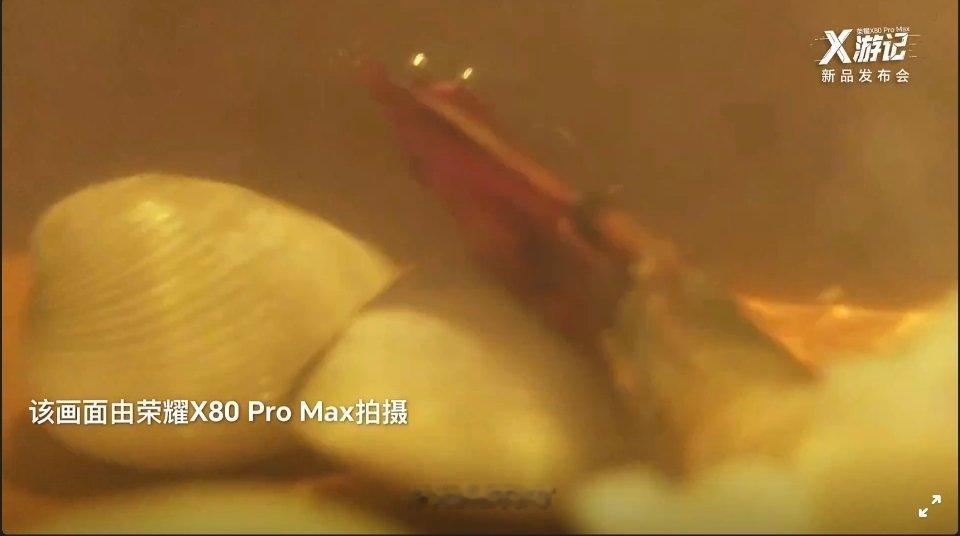 我勒个豆，耐高温防水，85度的温泉直接煮，滚烫的火锅直接下锅，这就厉害了科技数码