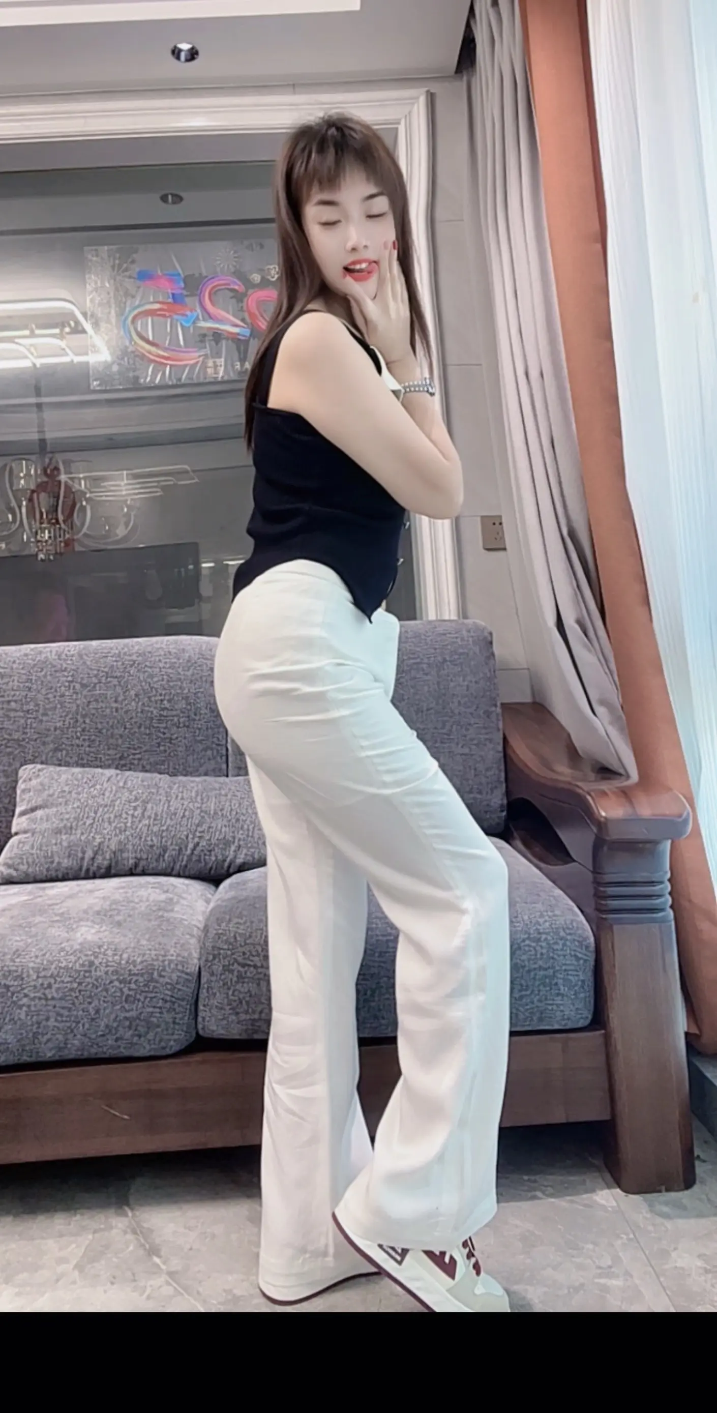 人性的真相就是，男人都希望能够遇到一个既不图钱又不图物质心甘情愿为他付...