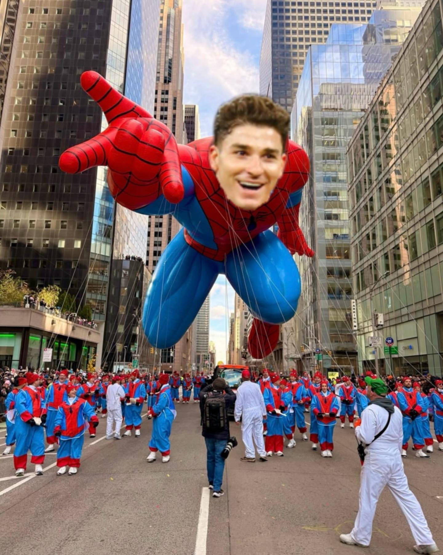 来自梅西百货（Macy’s ）的感恩节活动😬阿尔瓦雷斯马竞关注阿根廷球员