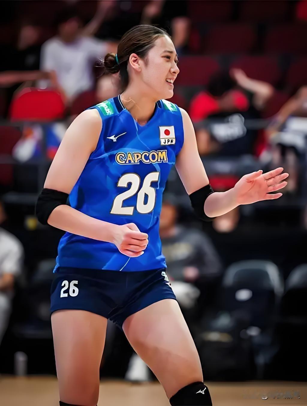 矮炮逆袭，佐藤淑乃值得庄宇姗学习！
身高只有1米78的日本女排主攻手佐藤淑乃和身