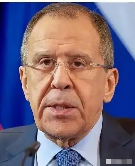 4月25日，俄罗斯外长拉夫罗夫公开宣布了一个石破天惊的判断：与西方共存与合作的前