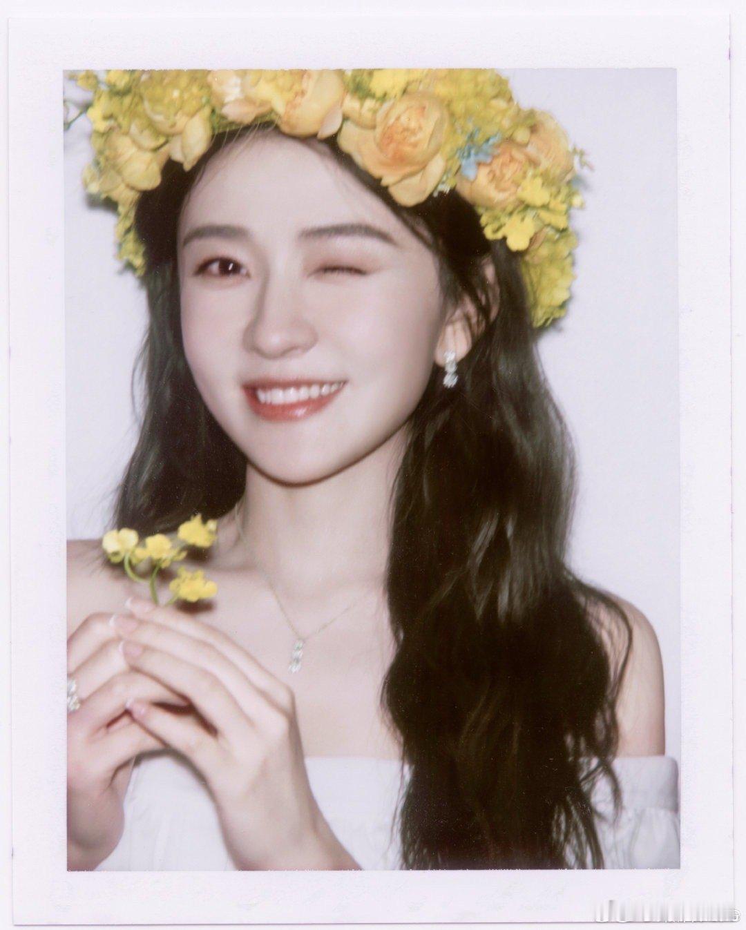 梁洁花仙子撕拉片梁洁这组头戴花环的撕拉片好特别哦！ ​​​