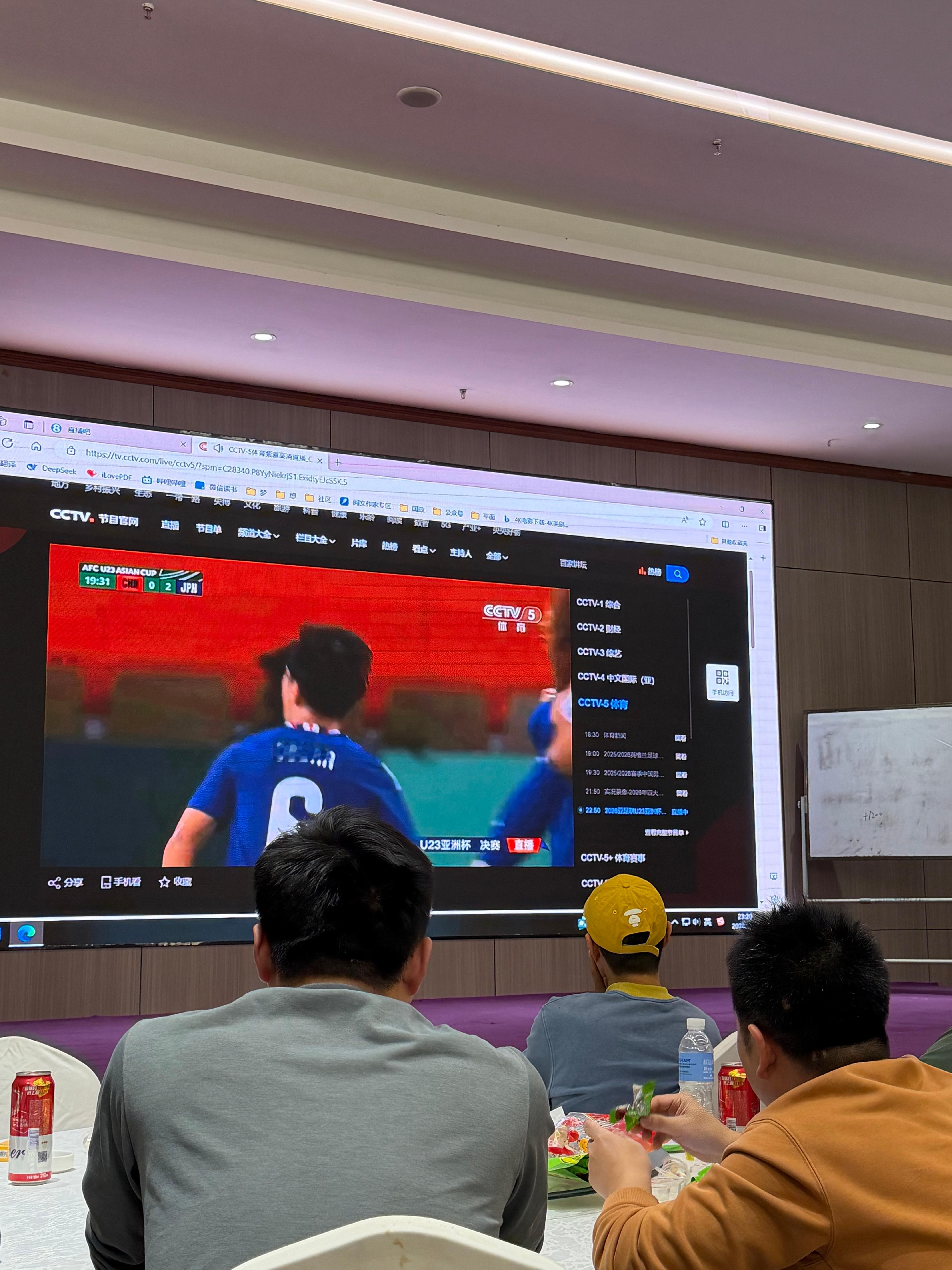 U23国足vs日本20分钟丢两个球，差距还是有点大啊，没机会了。 