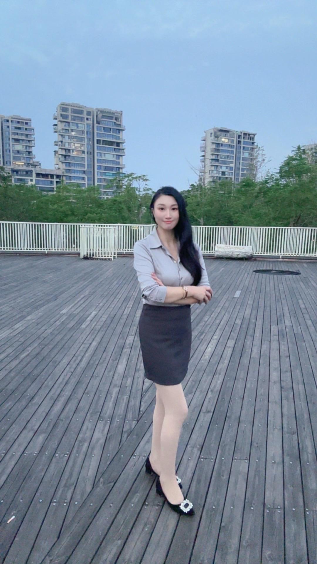 又要奶大，又要瘦，又要漂亮 要温柔，还要能提供情绪价值，能无私奉献，会洗衣服 会