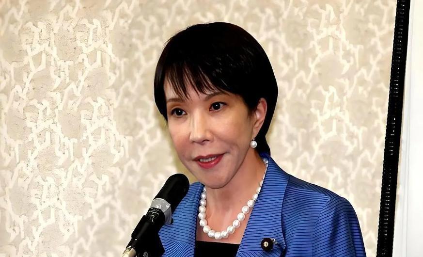 7月1号零点，两件事同时落地。一边是中国民航新规锁定了空域的主动权，要求所有外国