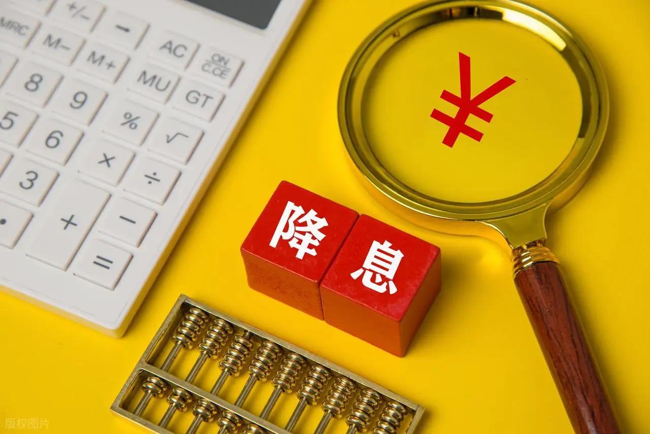 原创收评：巨震洗盘，走势分化！

技术分析：沪指连续三日调整，30分钟级别顶背离