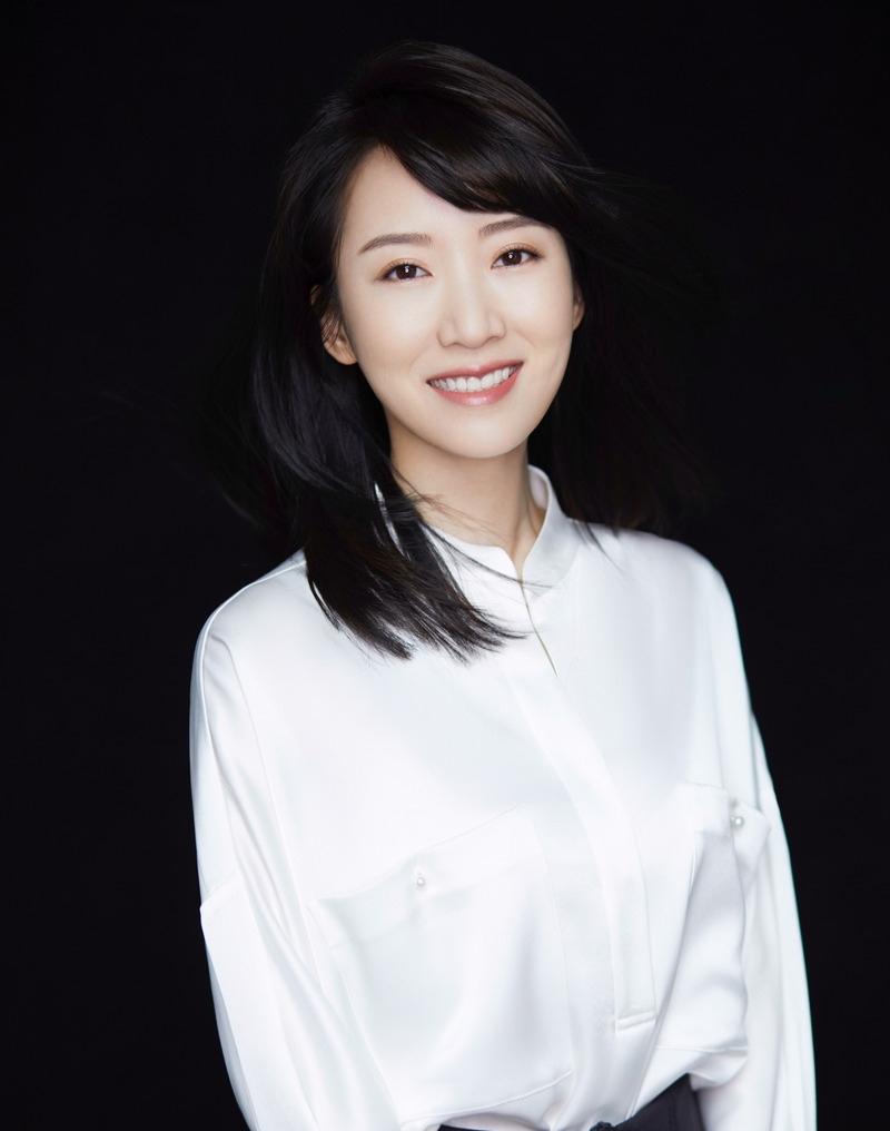 2005年李念拿到女一号进组，但是一周都没有她的镜头，打听之后才知道剧组的暗示，