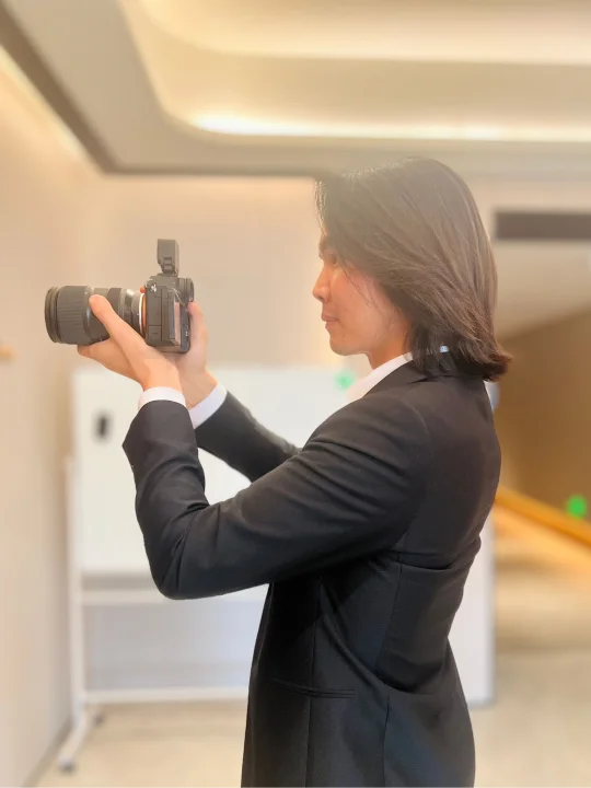 长发男在此，听说你在找我？