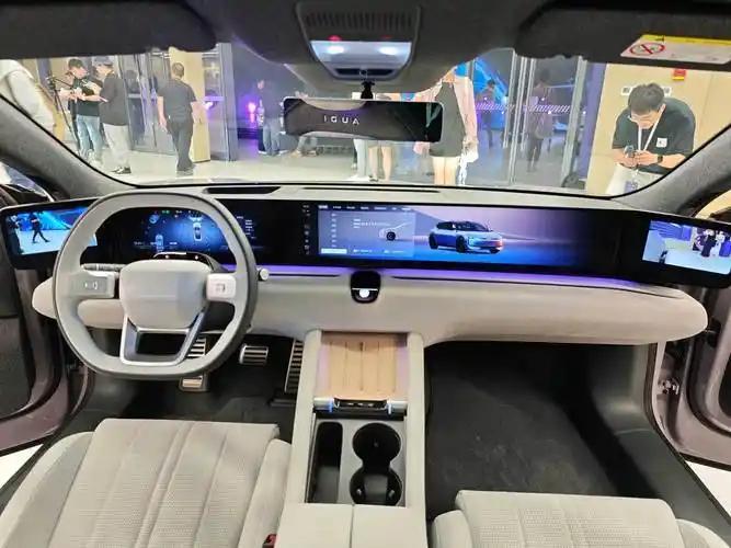 不管你信不信，这就是事实！
10月，奥迪销量49699辆
10月，小米汽车销量4