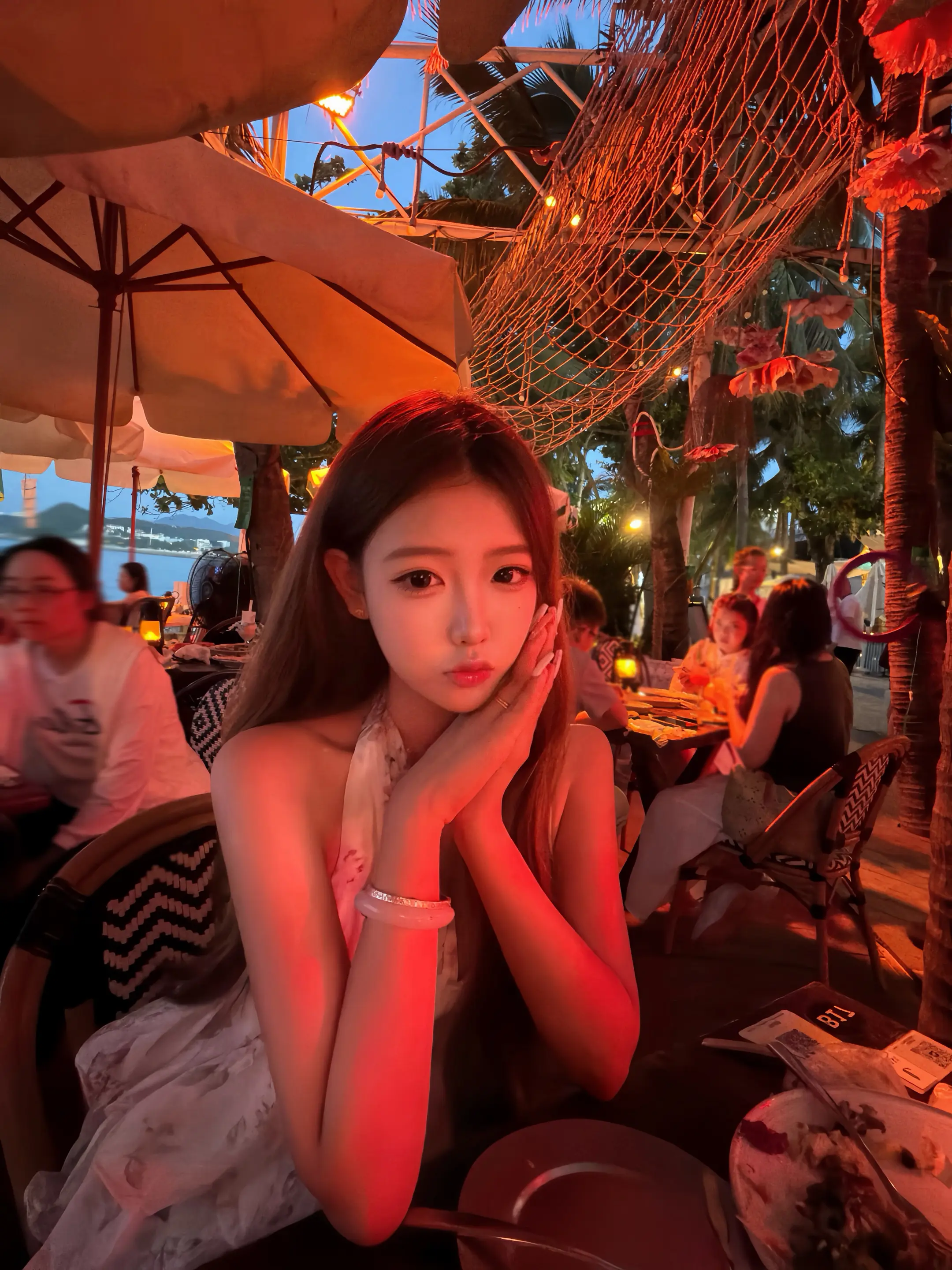听说你把花草修剪的很好 我也就不敢把日子过得太潦草