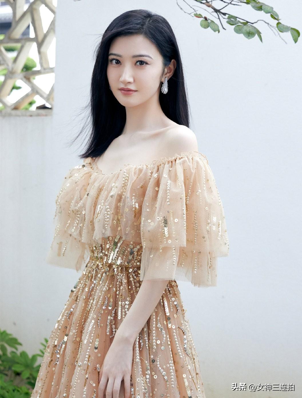 优雅仙女风，金色亮片裙，气质女神范儿