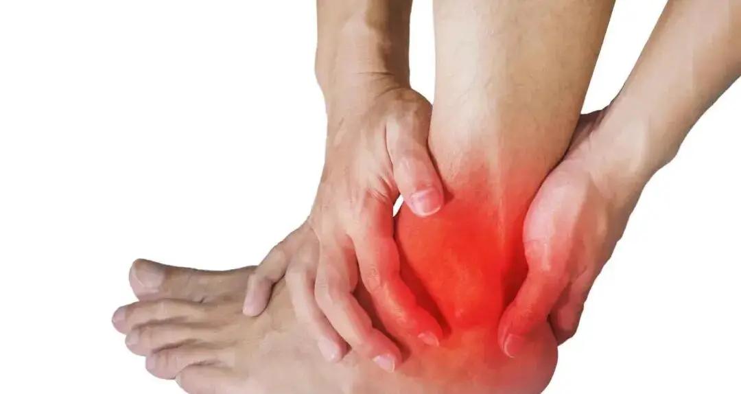 真是到处都是坑。
科研人员研究分析发现：和每月喝含糖饮料少于一份的男性相比，每月