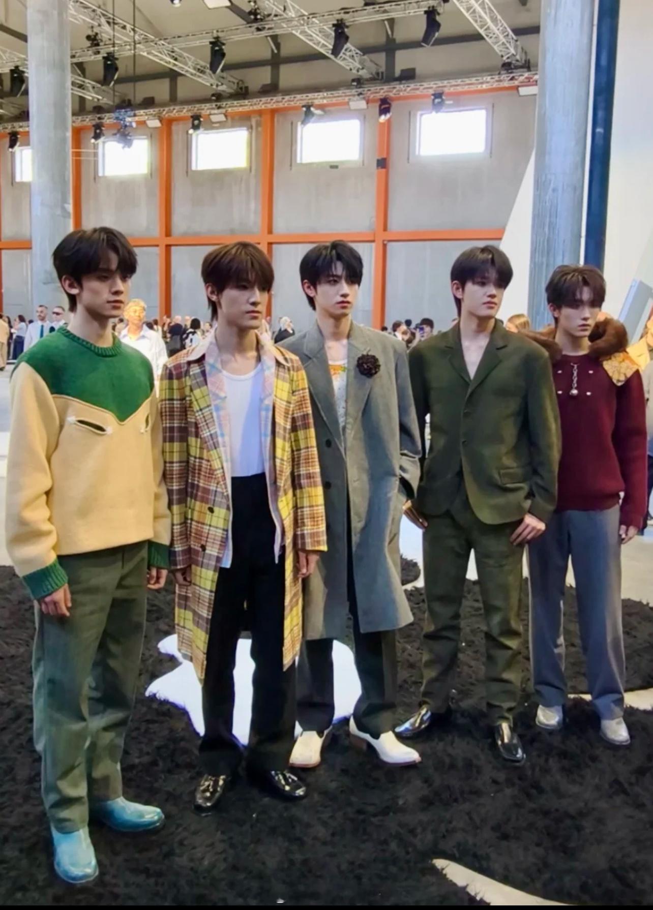 TOP 登陆少年身高： • 朱志鑫：队长，身高183cm。 • 张泽禹：身高18