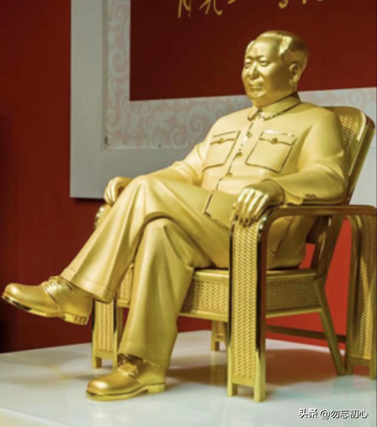 黄金可塑金像，信仰铸成心碑
 
大型伟人金像深圳首展，赋诗抒怀：心碑更胜金碑重