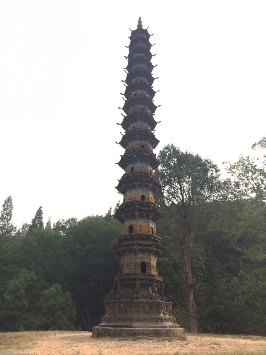 在宜昌县（今宜昌市夷陵区）县城小溪塔工作生活了16年，对塔的传说记忆犹新。
小溪