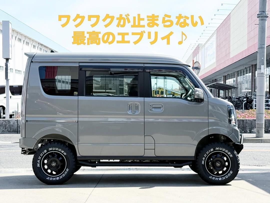 虽然也是“越野风味”，但确实具备一些通行水平。

基于铃木Every Wagon