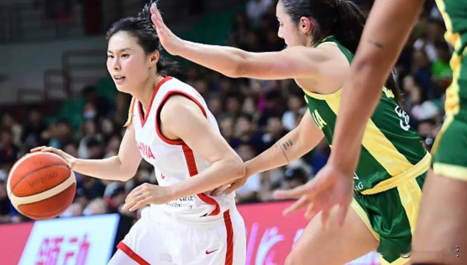 李梦、韩旭缺阵，中国女篮热身赛遭遇澳大利亚逆转

北京时间5月29日，中国女篮迎