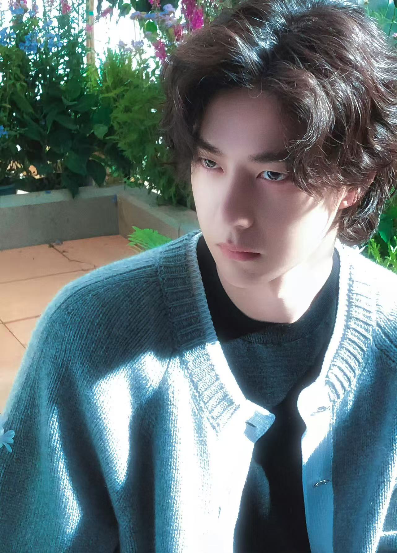 帅哥迷人眼美好的一天从王一博开始💚早安一博💚早安小摩托💚本周我完成了连续7