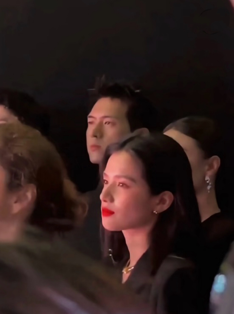 李现张婧仪豪门兄妹 又同框啦‼️好🈶氛围感的两人[期待][期待]能不能合作啊啊