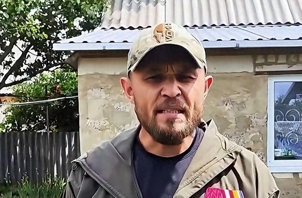 时隔三年再闻兵变威胁！前线老兵全网要挟普京直播，俄后方暗藏巨大隐患。
 
据乌媒