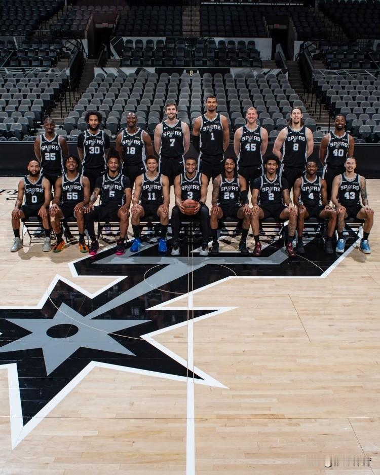 马刺队成绩好是有原因的，主力球员选秀天赋太强了：

1、文班亚马——首轮第1顺位