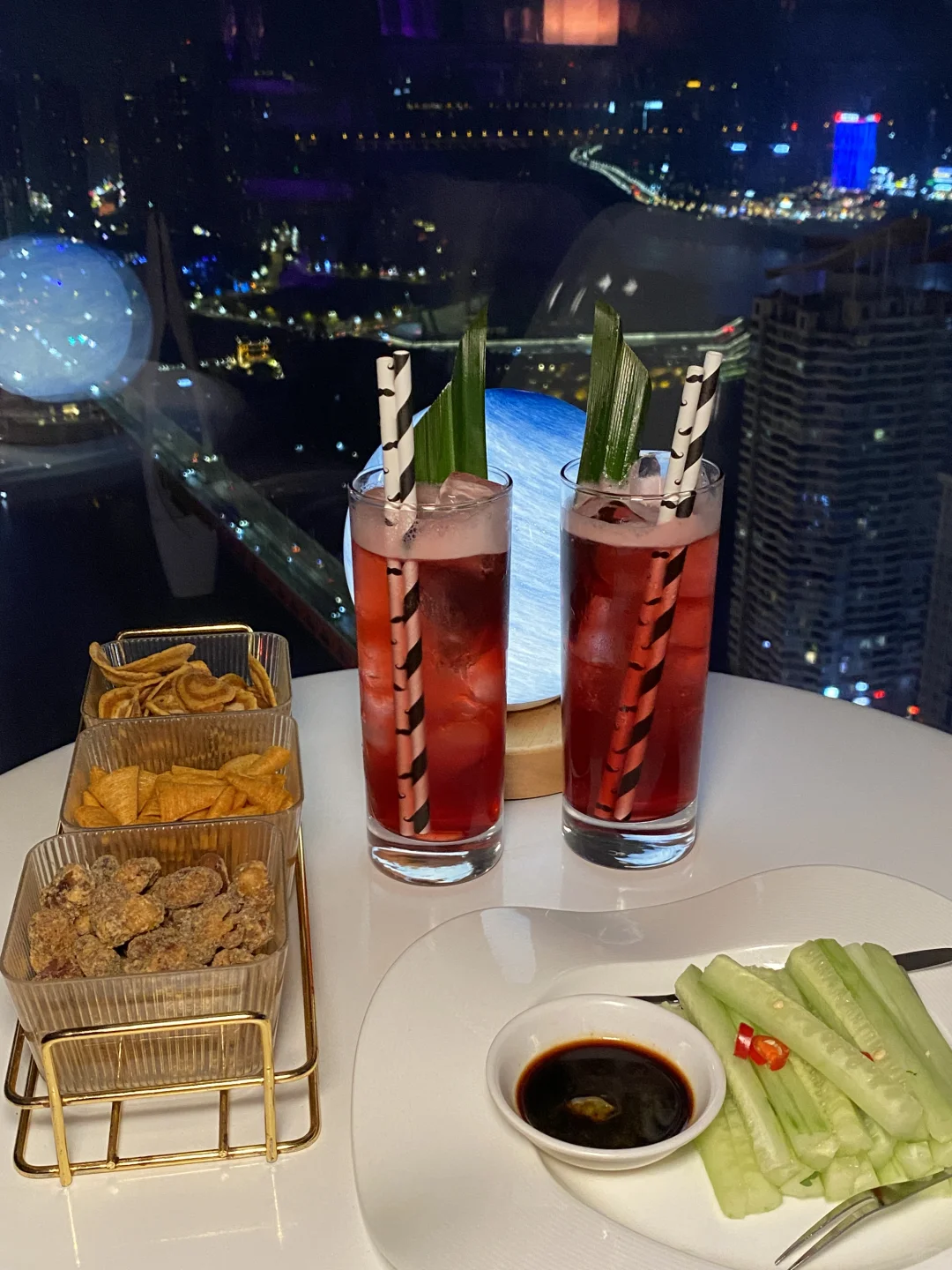 重庆酒吧｜41楼的浪漫体验