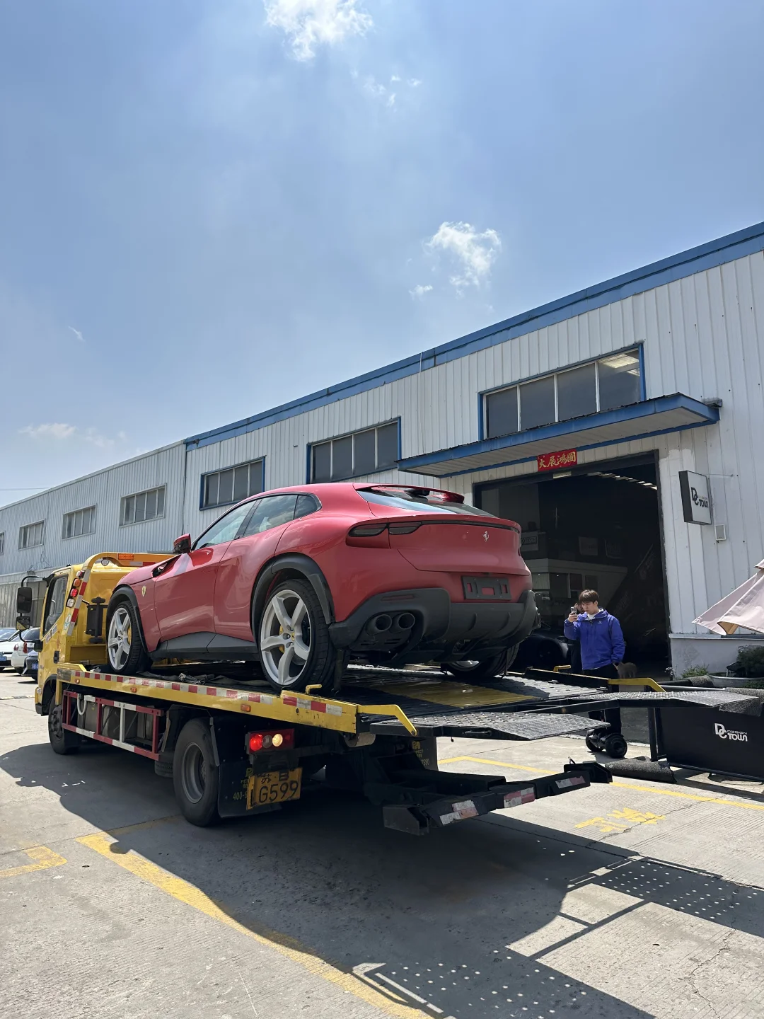 800万的“小米yu7”？