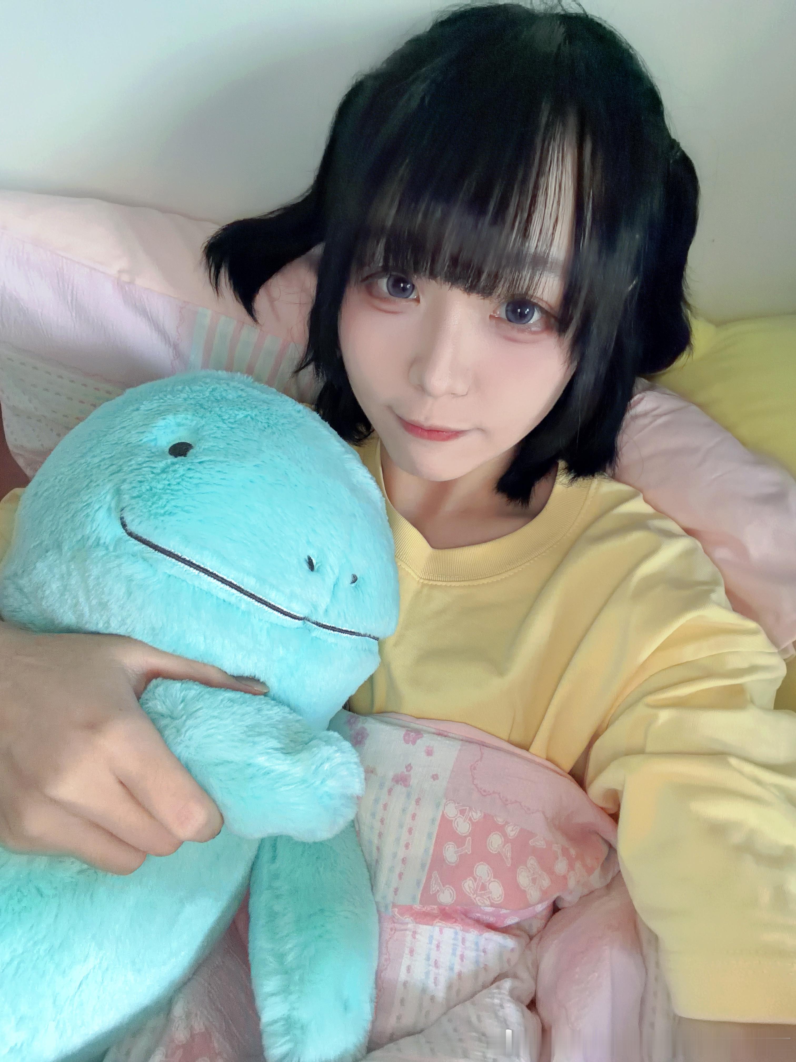 苗苗Yumena ₊ ⊹ᯓ眠れない夜は✮₊⋆☪︎⋆私の心拍を数えて˚✩ 