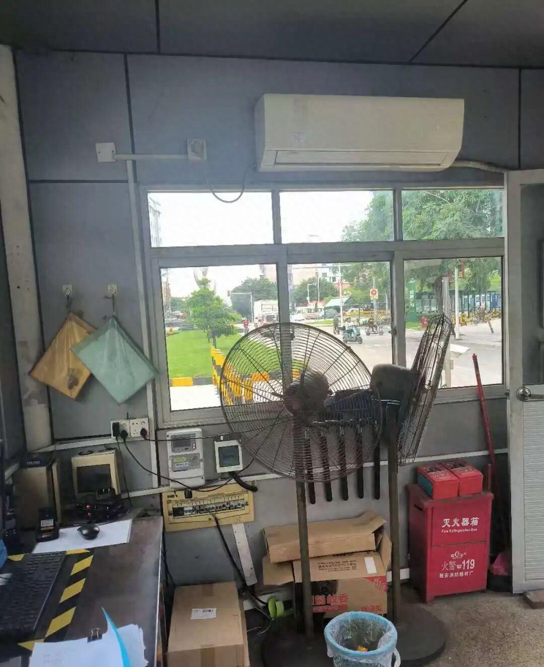 51岁保安倒在岗亭：当一个家庭被推到生死与“百万赔偿”之间

蒋文峰的父亲在工作