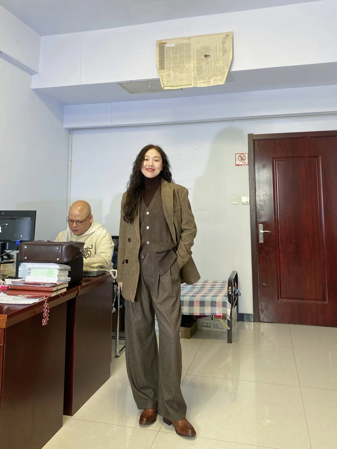 用一套“老钱风”结束年度ootd