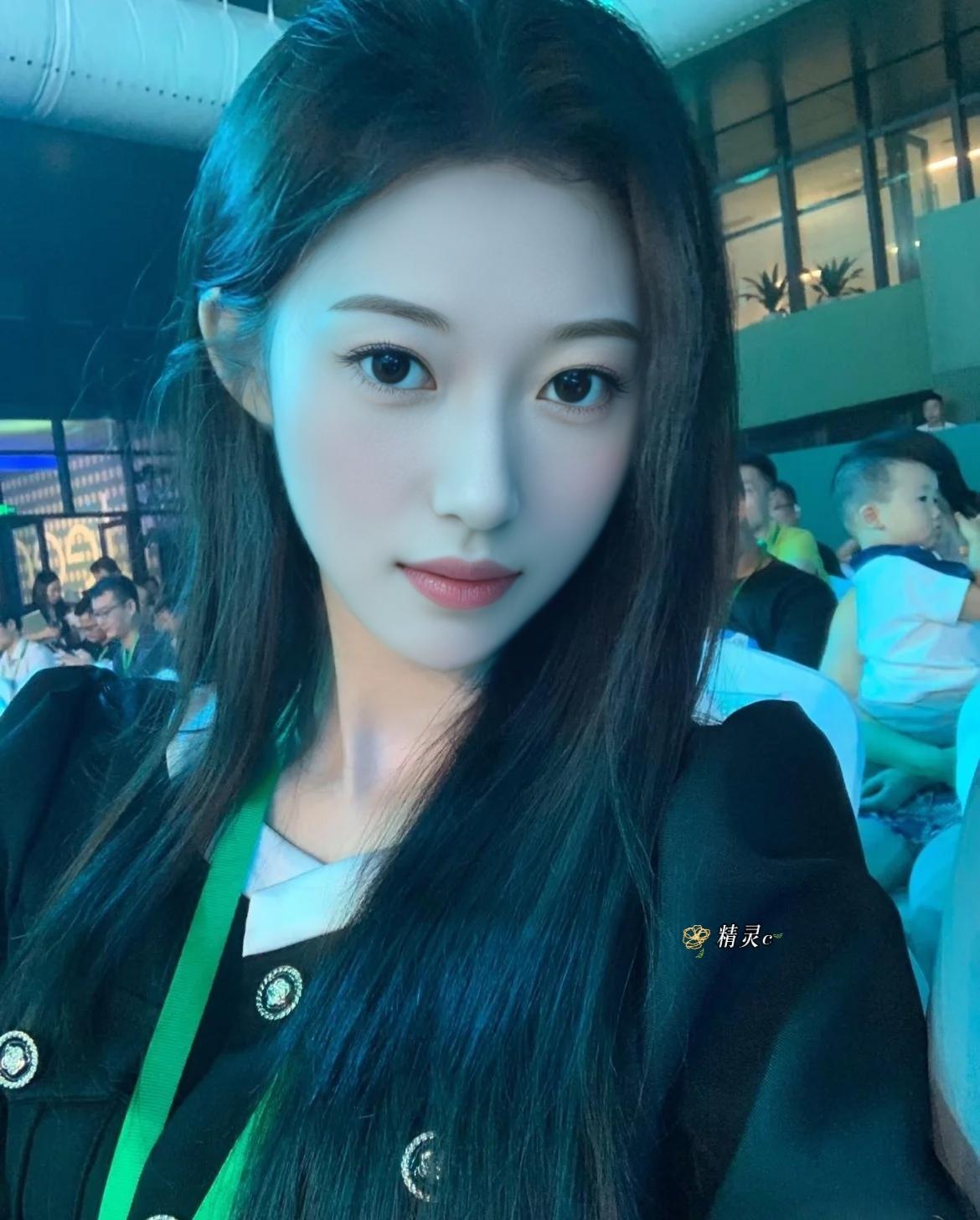 「 好好生活，慢慢相遇 」
新的一天，不慌不忙，按时长大。
早安，世界和你💛