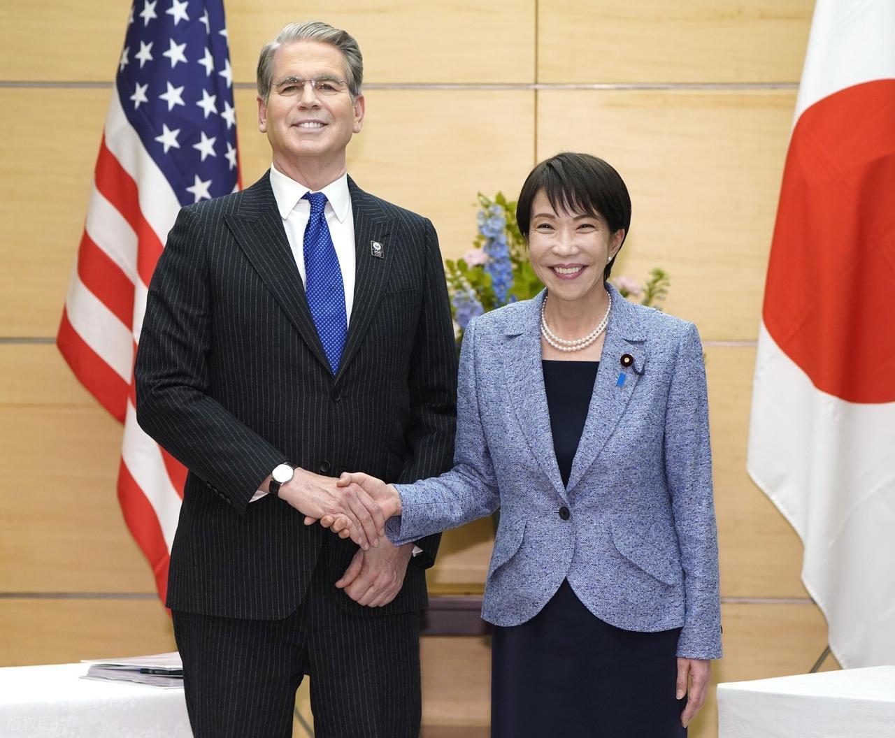 2026 年 6 月，华盛顿有一种让人哭笑不得的熟练。
刚把人家屋檐掀翻在地，转