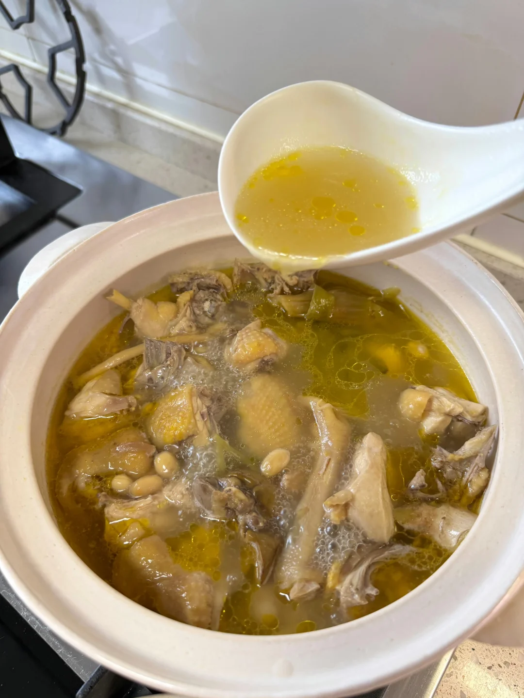 很多时候，一个人并不能真的确定自己是否真的爱一个人。这是因为人们无法分...