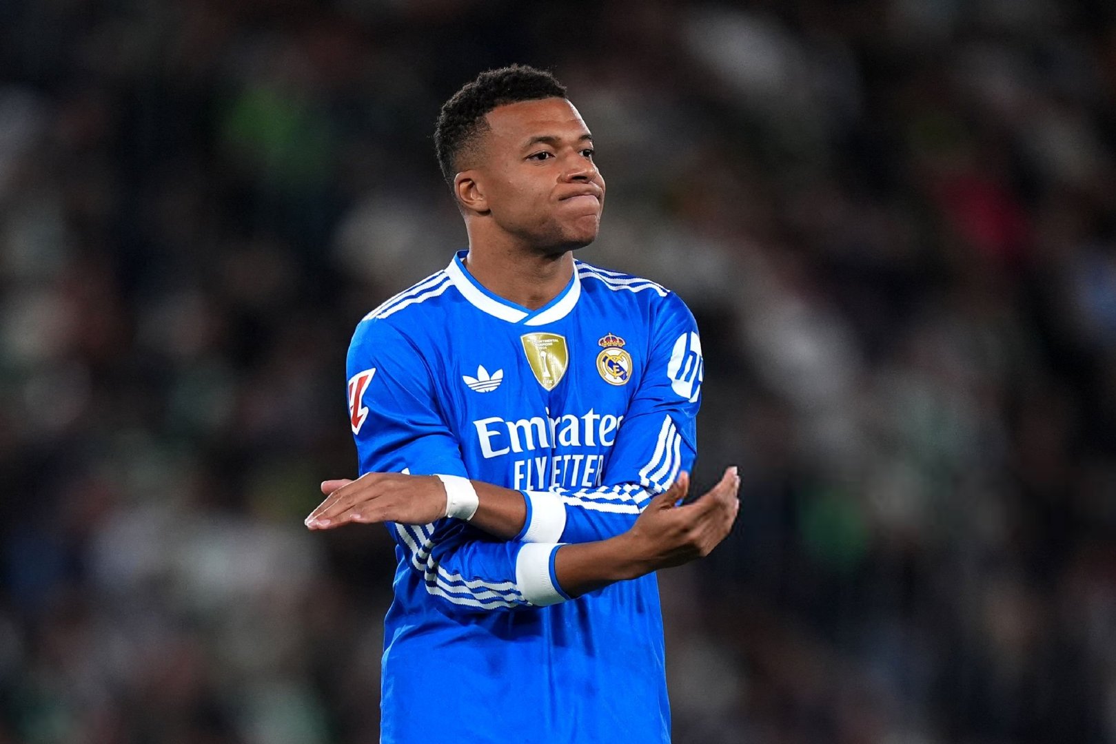 【半场】埃尔切0-0皇家马德里  